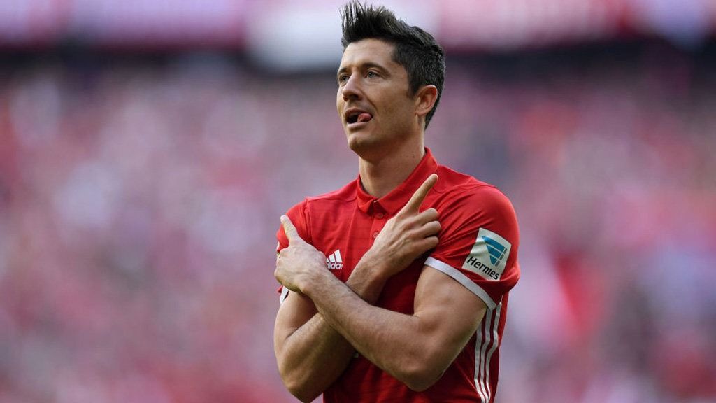 Lewandowski One Goal Away from Joining Top 5 All-Time International Scorers