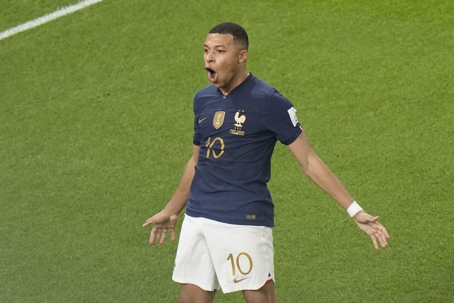 PSG is ready to sell Mbappé in winter for at least €300 million