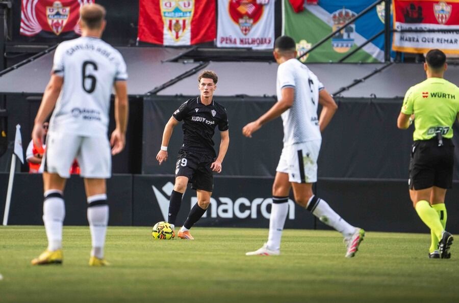 Segunda Division Match Suspended After Fan Dies in Stadium