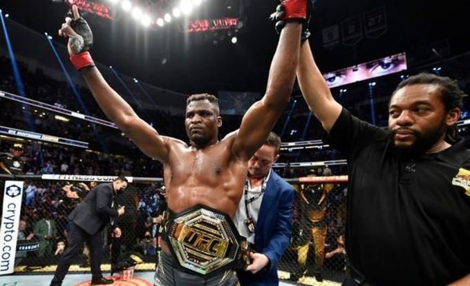Dana White: Ngannou can go on all four sides and do what he wants