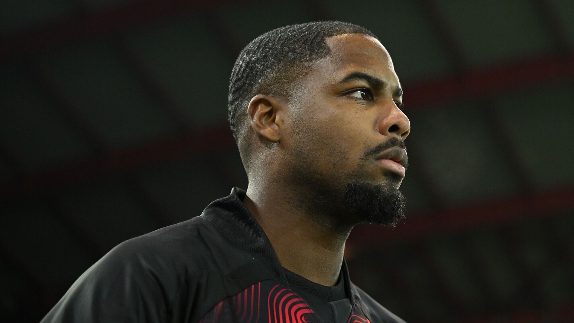 Fabrizio Romano: Chelsea Makes €15 Million Bid for Milan Goalkeeper Maignan