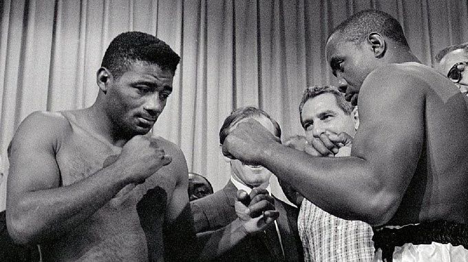 Floyd Patterson vs Sonny Liston, II: Santa Claus' Heavenly Blues