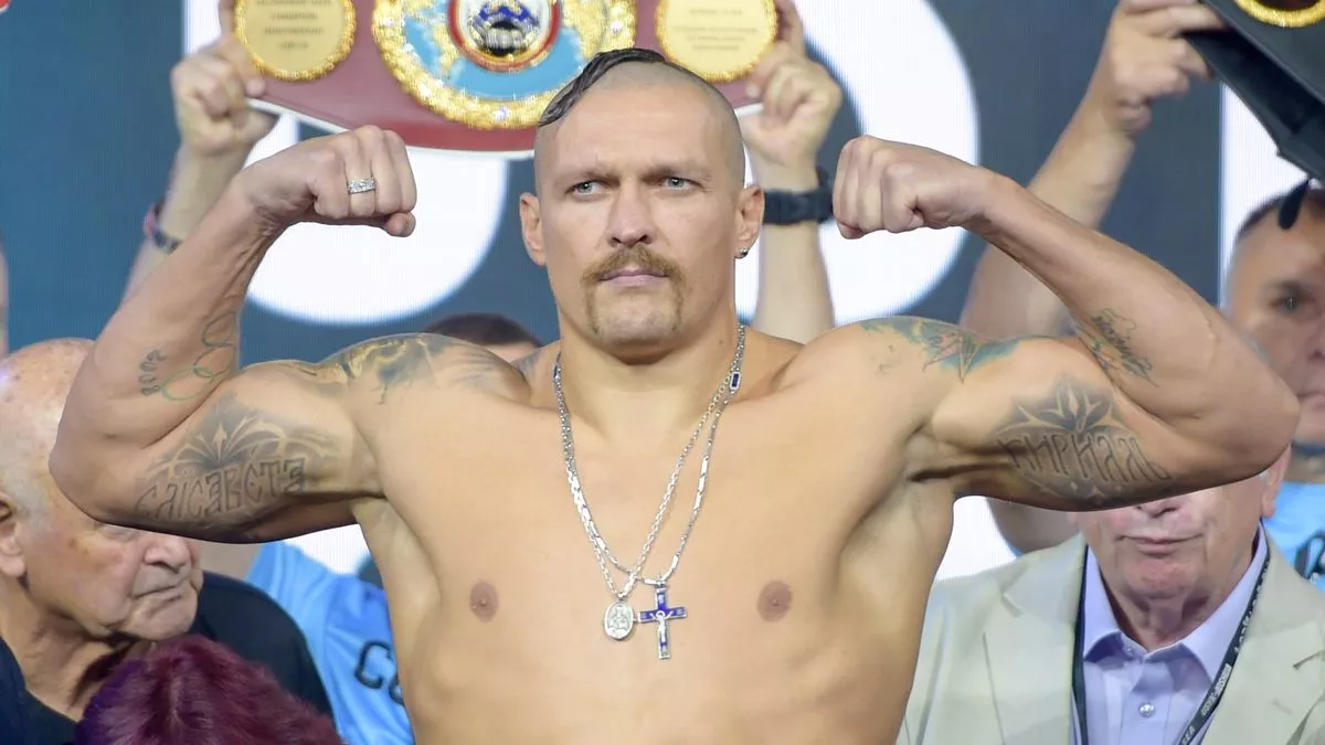 Usyk Reveals What He Said To Ronaldo During Ngannou vs Fury Fight