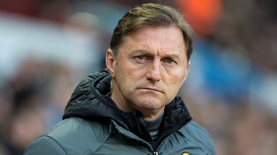 Southampton resigns Hasenhüttl from team's head coach position
