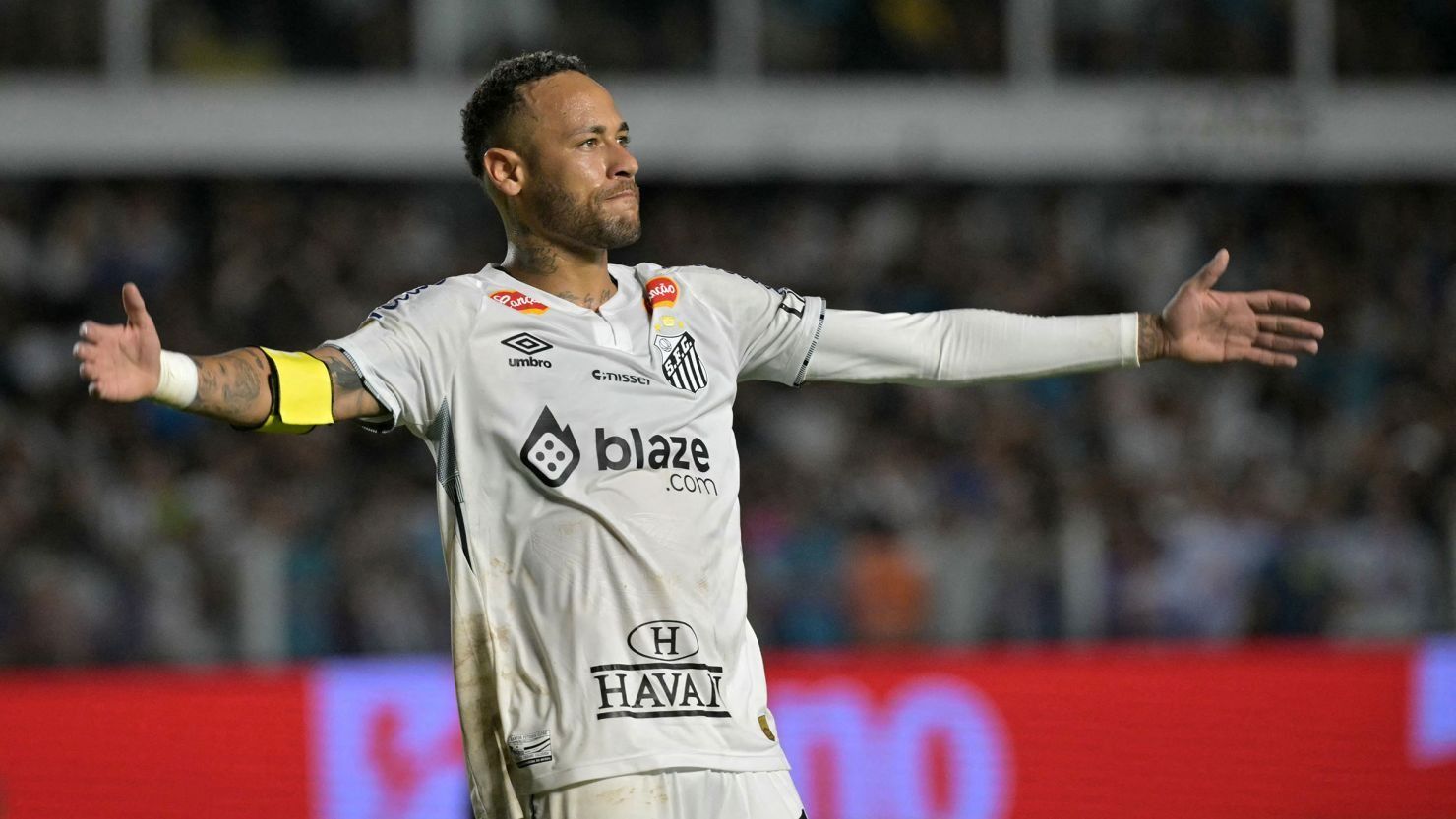 Neymar Scores and Provides His First Assist After Returning to Santos