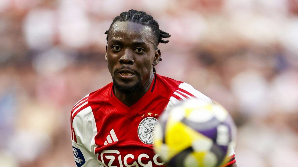 EXCLUSIVE | Bertrand Traore on Returning to the Premier League and Sunderland Move