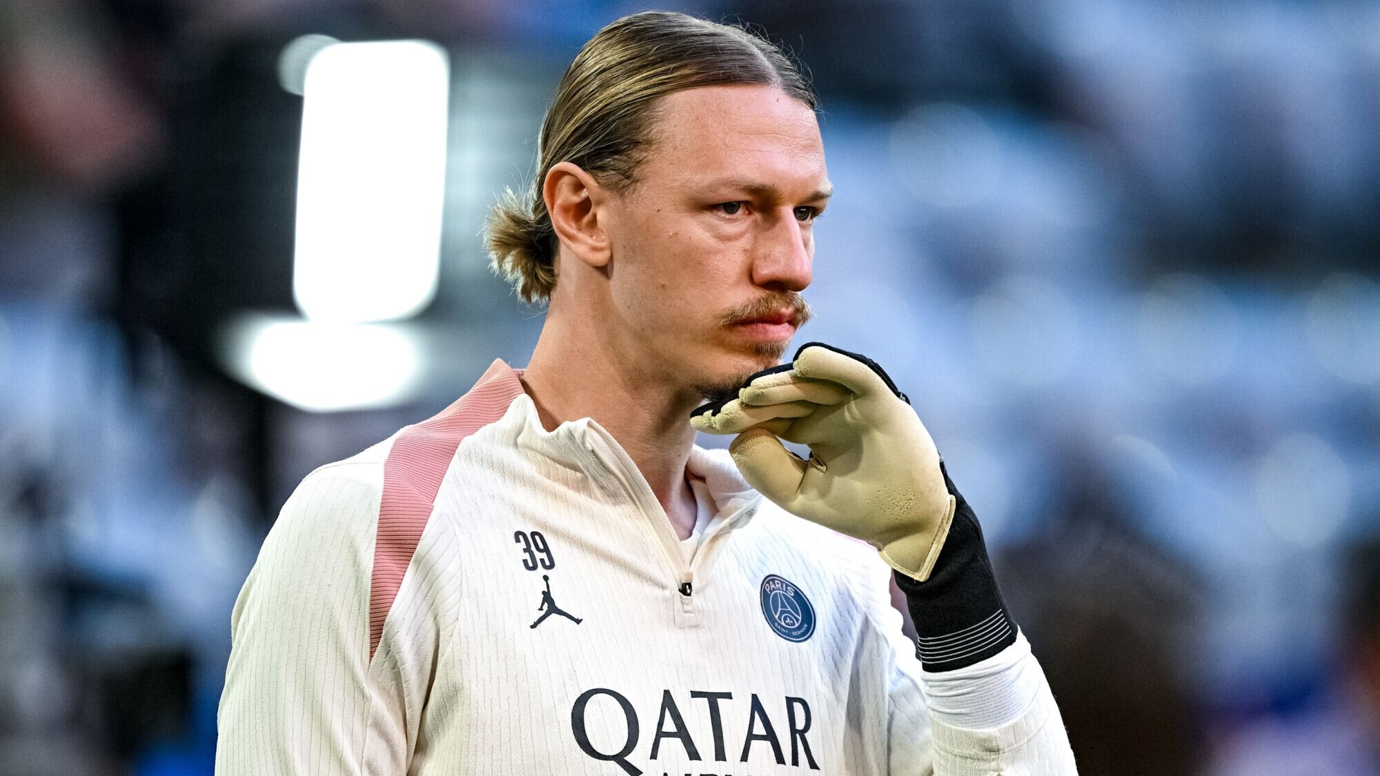 Sport-Express: PSG to Sell Donnarumma While Safonov Stays