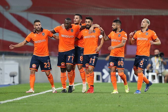 Basaksehir vs Hearts Prediction, Betting Tips & Odds │3 NOVEMBER, 2022