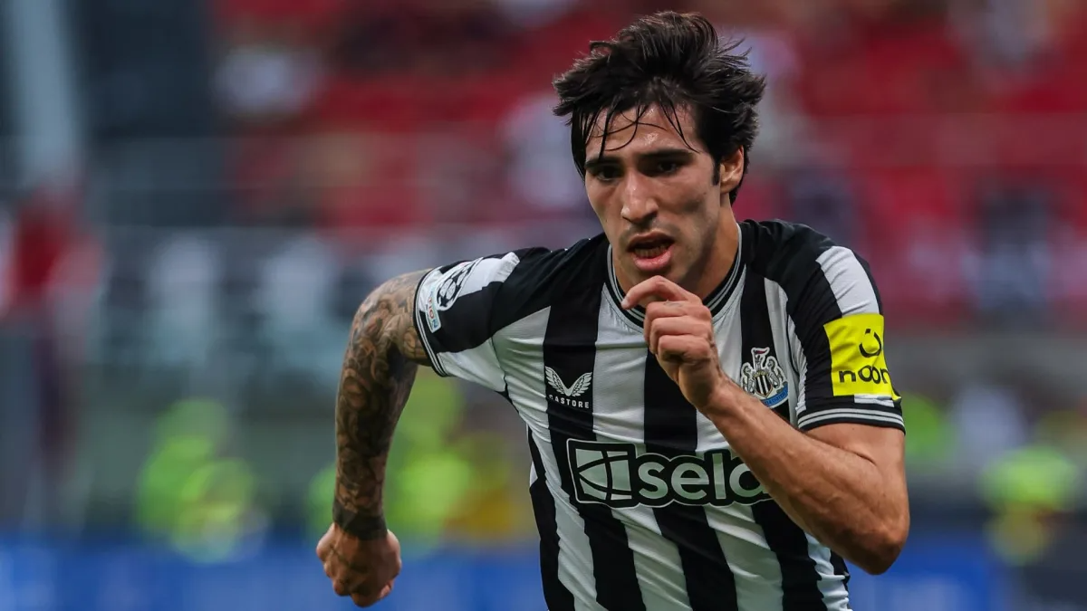 Newcastle United Сonfirm Suspension Of Italian Midfielder Tonali