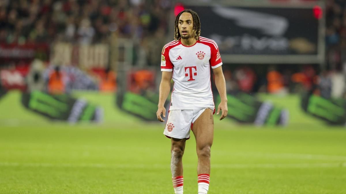 Bayern Munich fullback Sacha Boey is out again with a new hamstring injury