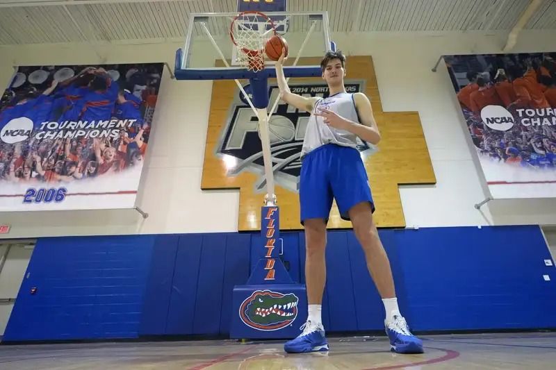 Rioux Becomes Tallest Player in NCAA History at 236 cm