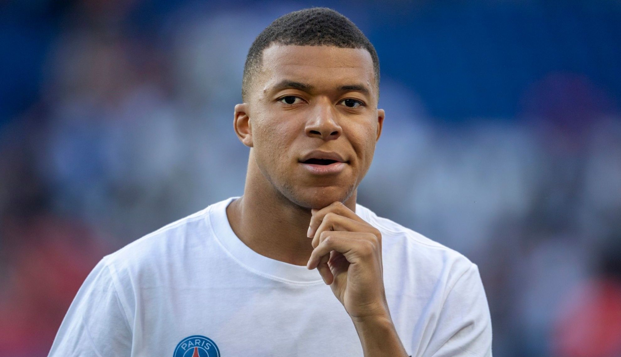 Mientras el PSG tenga la posibilidad de enfrentarse al Real Madrid por la Champions League, Mbappé no oficializará su llegada al Santiago Bernabéu