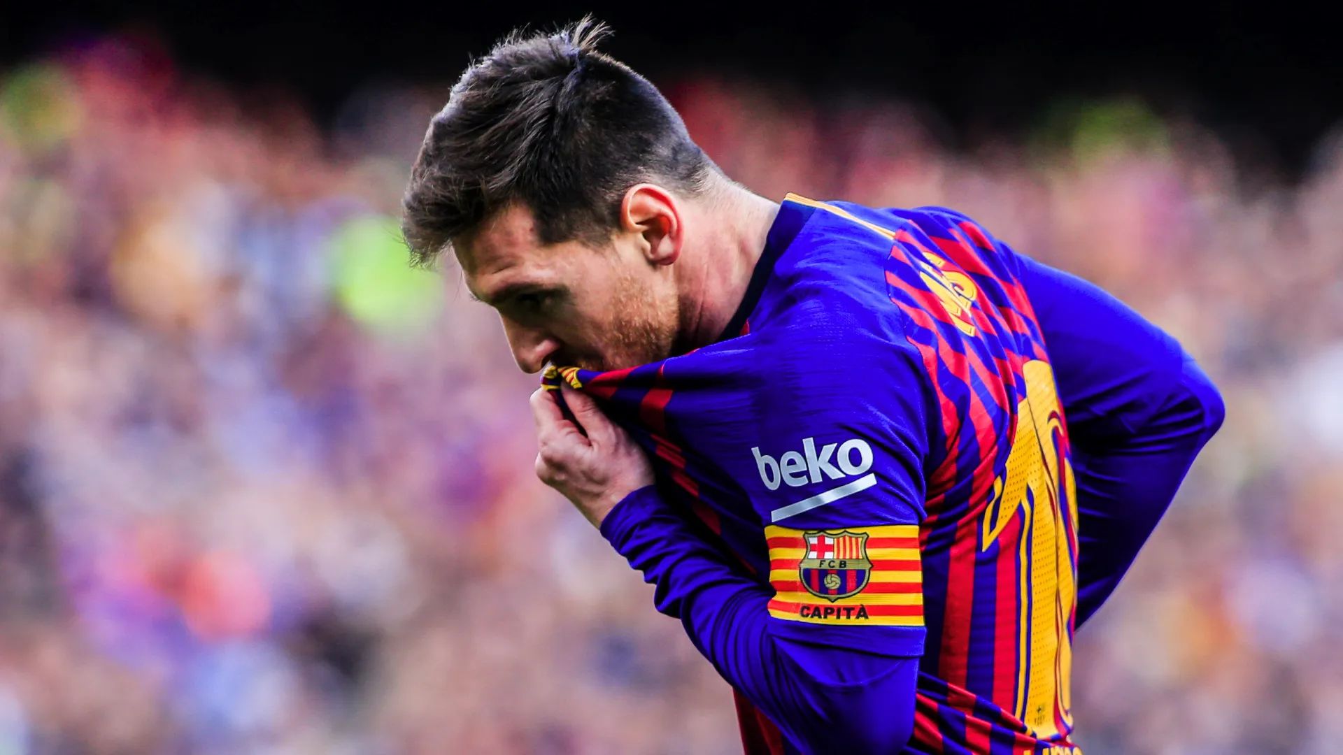 Barcelona seeks high-profile sponsors to fund Messi's return