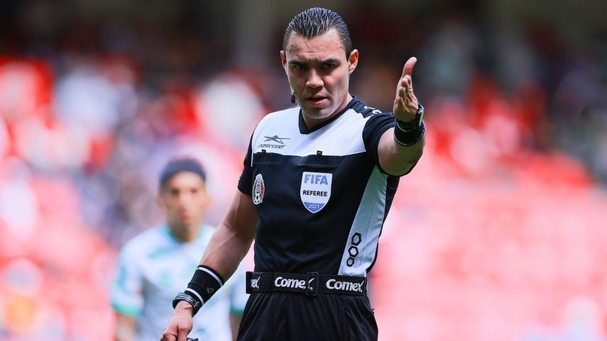 CONCACAF Penalizes Referee Who Asked Messi for His Jersey