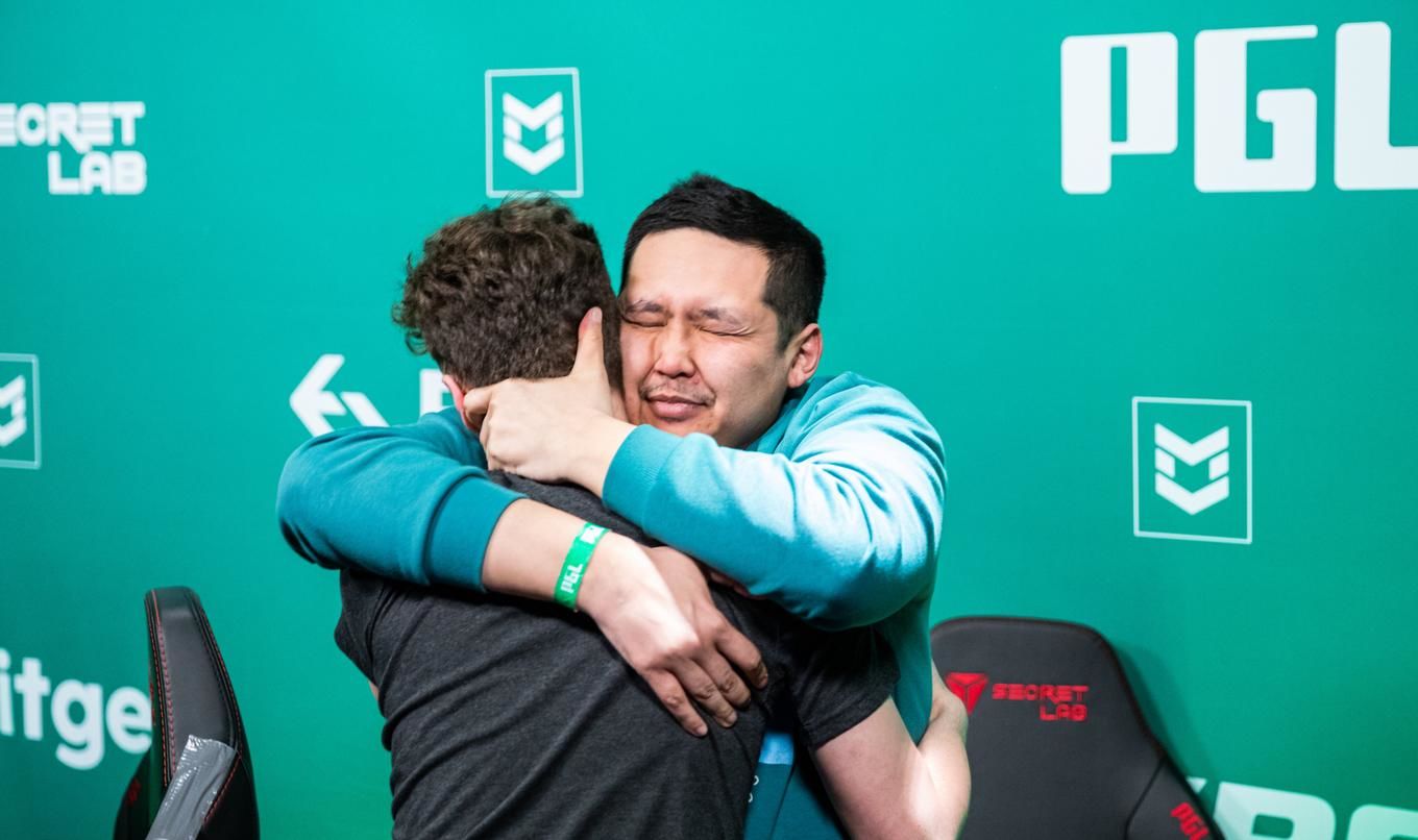 Natus Vincere vs Outsiders Prediction, Betting Tips & Odds │6 OCTOBER, 2022