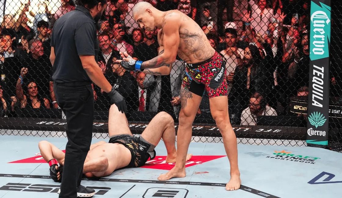 Pereira Injures Leg in Rematch With Ankalaev at UFC 320