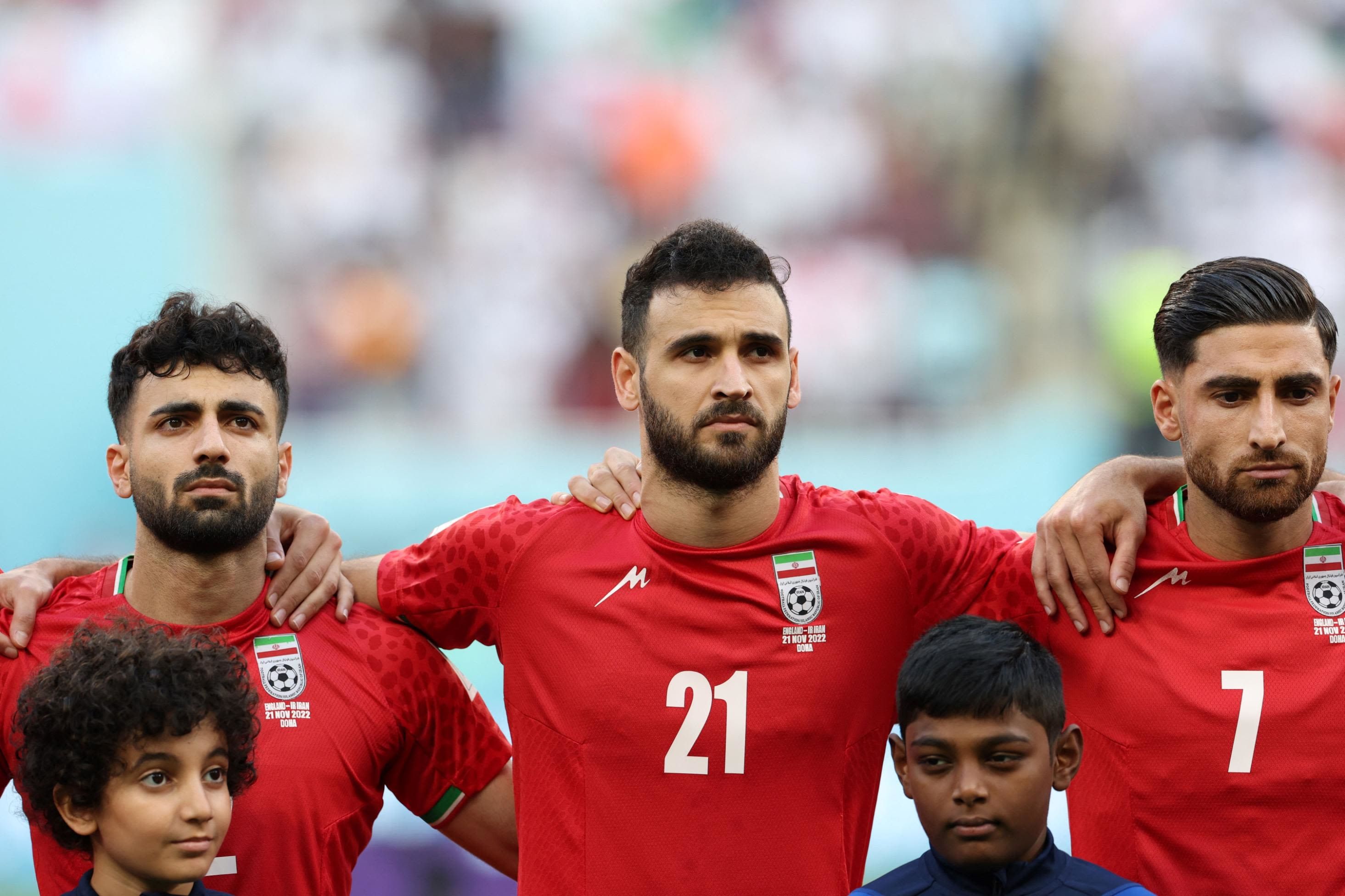 Iranian journalist calls the players' refusal to sing Iranian national anthem a huge gesture and an example to follow