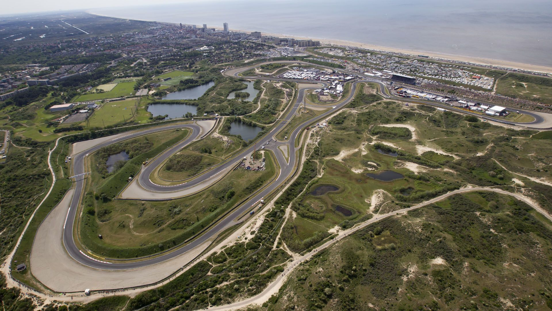 The F1 Dutch GP will be held regularly in  Zandvoort with a 67% crowd capacity 