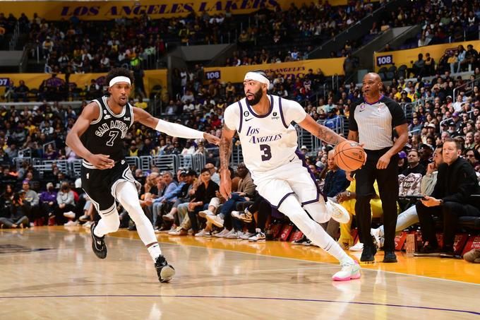 Los Angeles Lakers vs San Antonio Spurs Pronóstico, Apuestas y Cuotas | 25 de enero de