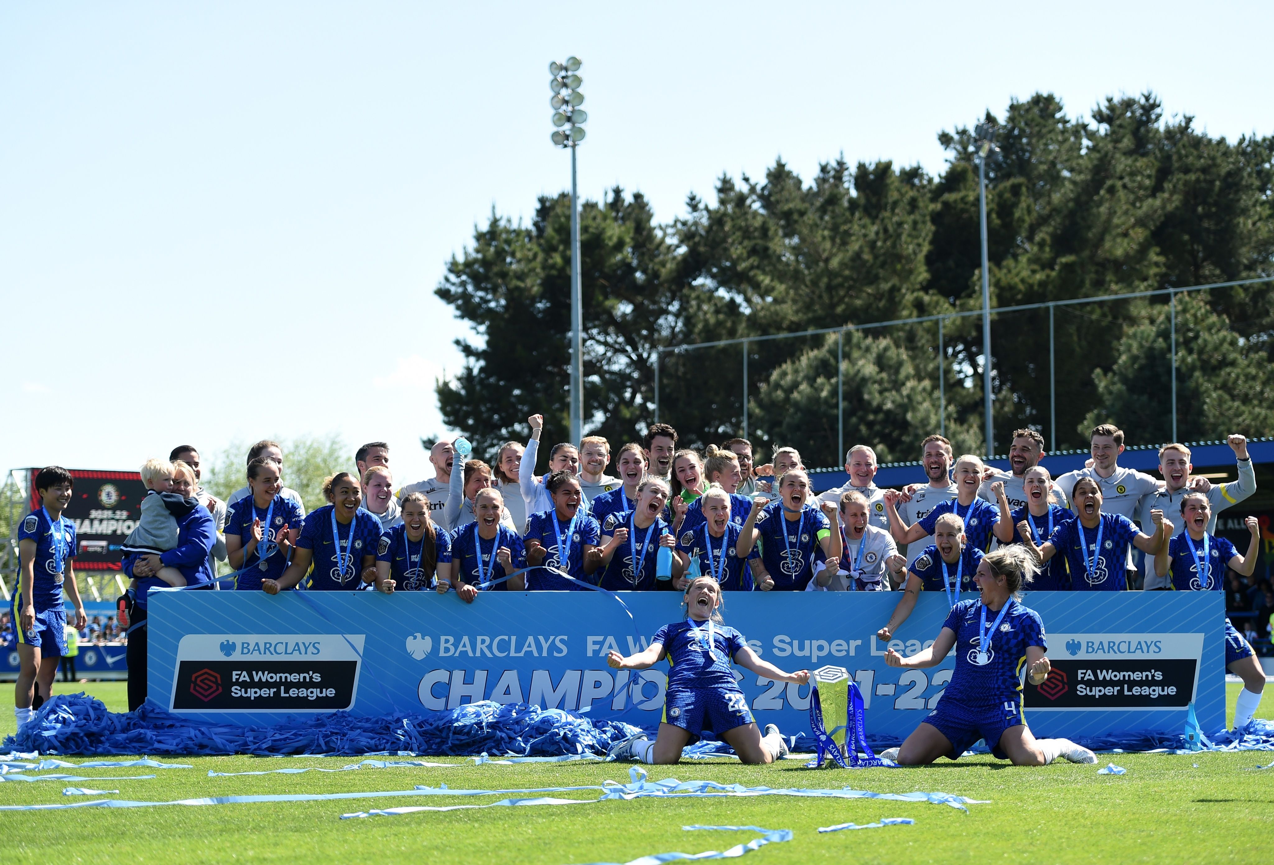 WSL: Chelsea women nab third straight title