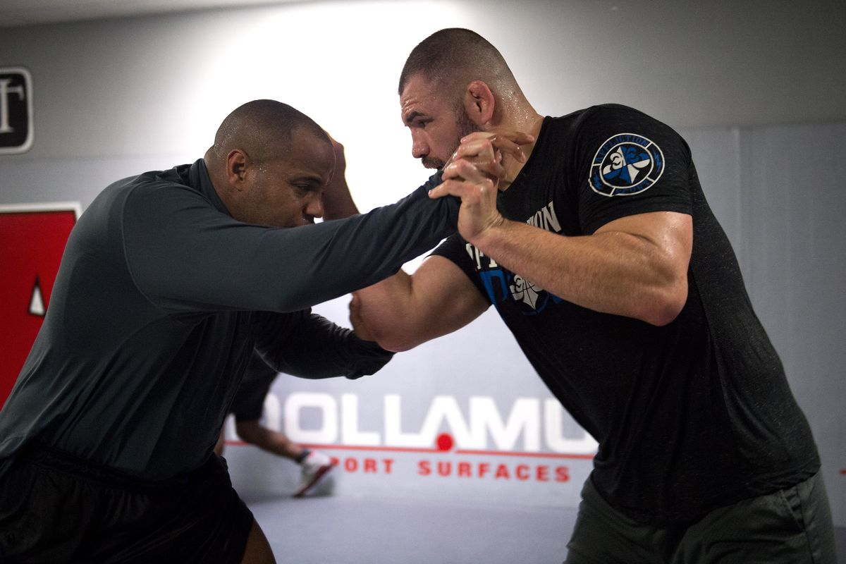 Cormier: Velasquez Was Best Fighter In The World And Even Better Than Me