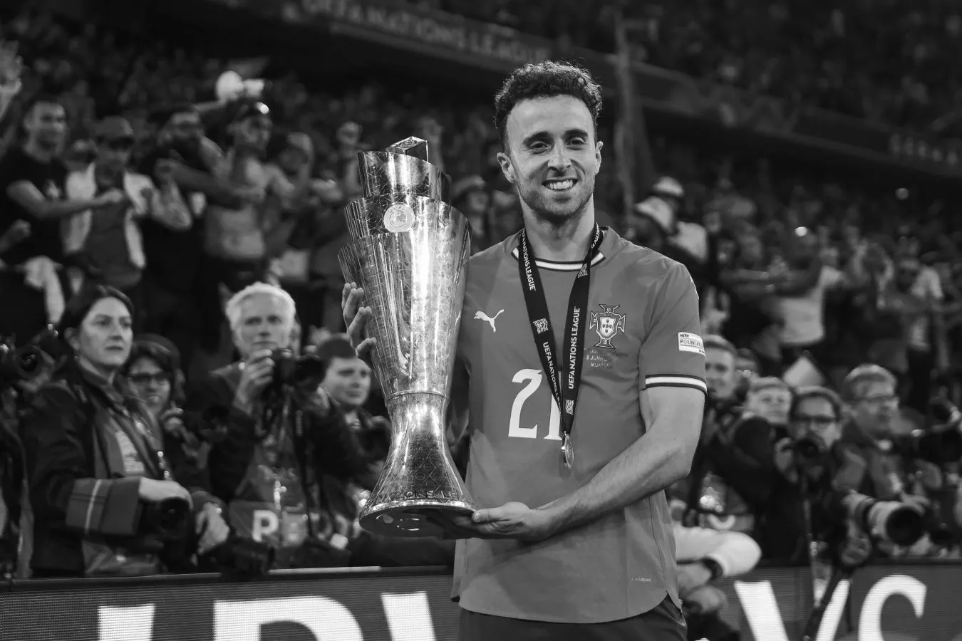 World Stunned by Diogo Jota’s Death: Heartbreaking Tributes from Ronaldo, Messi and More