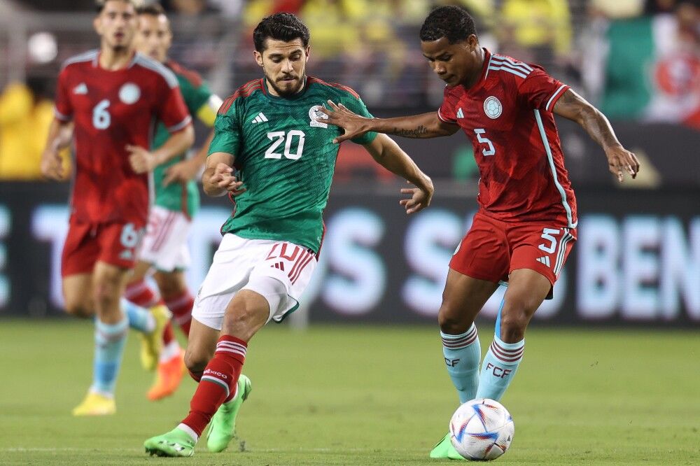 Colombia vs Mexico Barrios scores winning goal, Carrascal celebrates