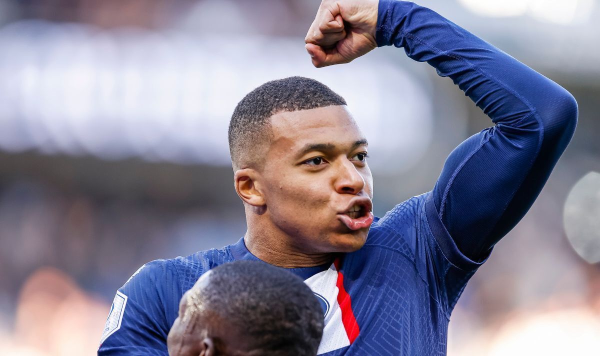 Mbappé tried to persuade Lewandowski to move to PSG this summer