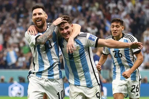 Argentina crushes Croatia to reach the final of the 2022 World Cup in Qatar