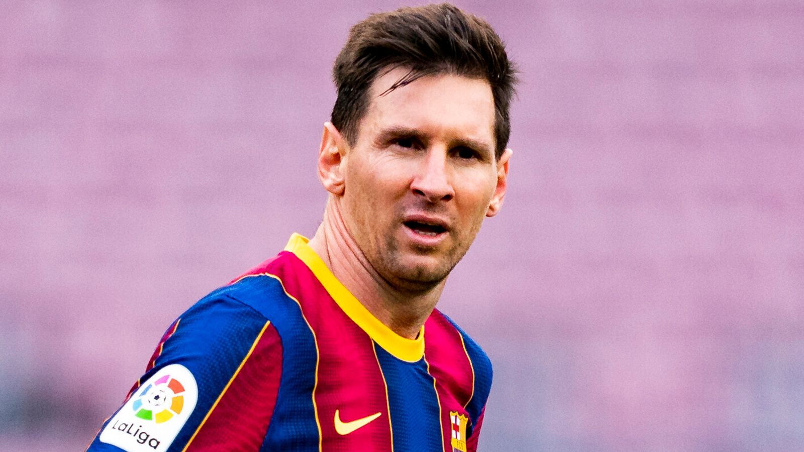 Barcelona will install statue in honor of living legend Lionel Messi