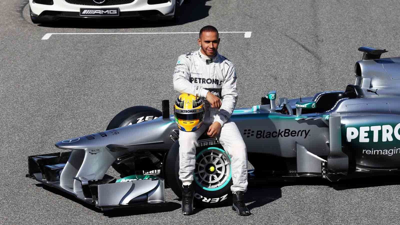 Main Contenders For Hamilton's Seat At Mercedes Revealed