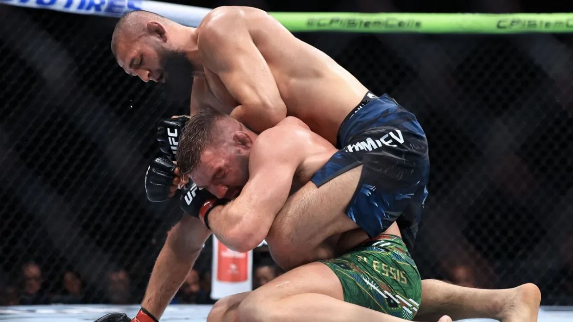 Coach of Du Plessis Opposes Immediate Rematch With Chimaev