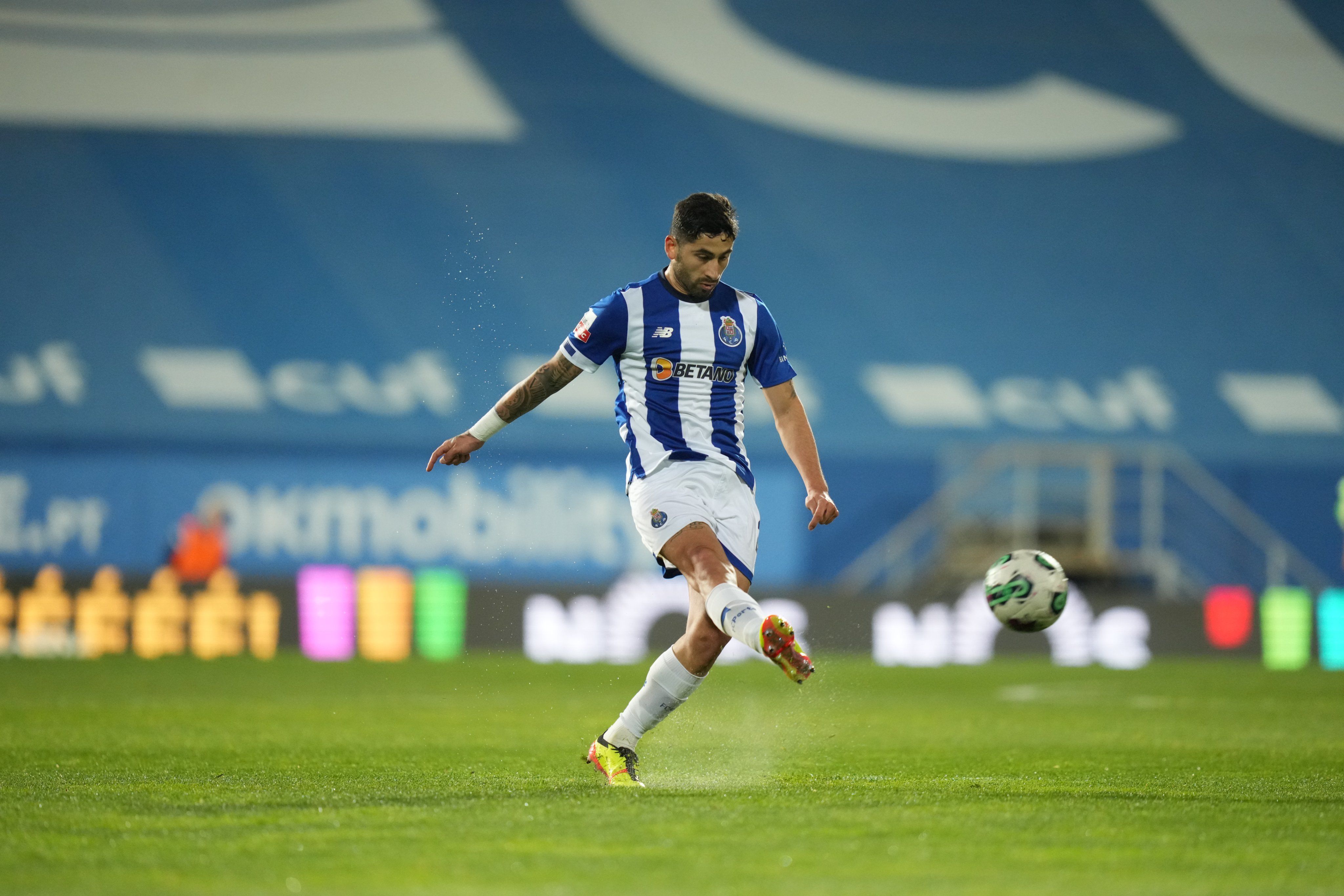 FC Porto vs Vitoria de Guimaraes Prediction, Betting Tips & Odds | 07 APRIL, 2024