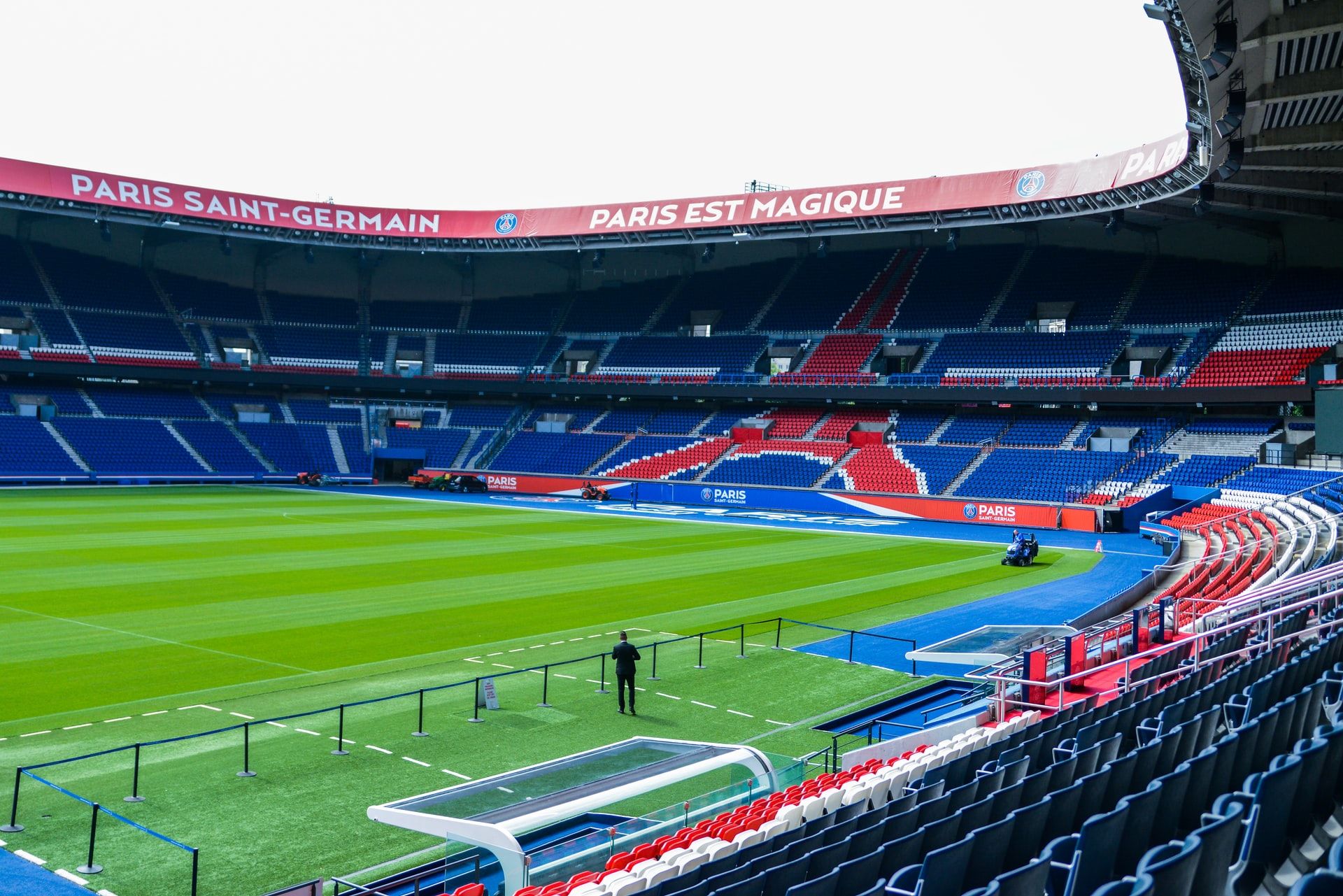 Sigue la controversia en París por el estadio del PSG