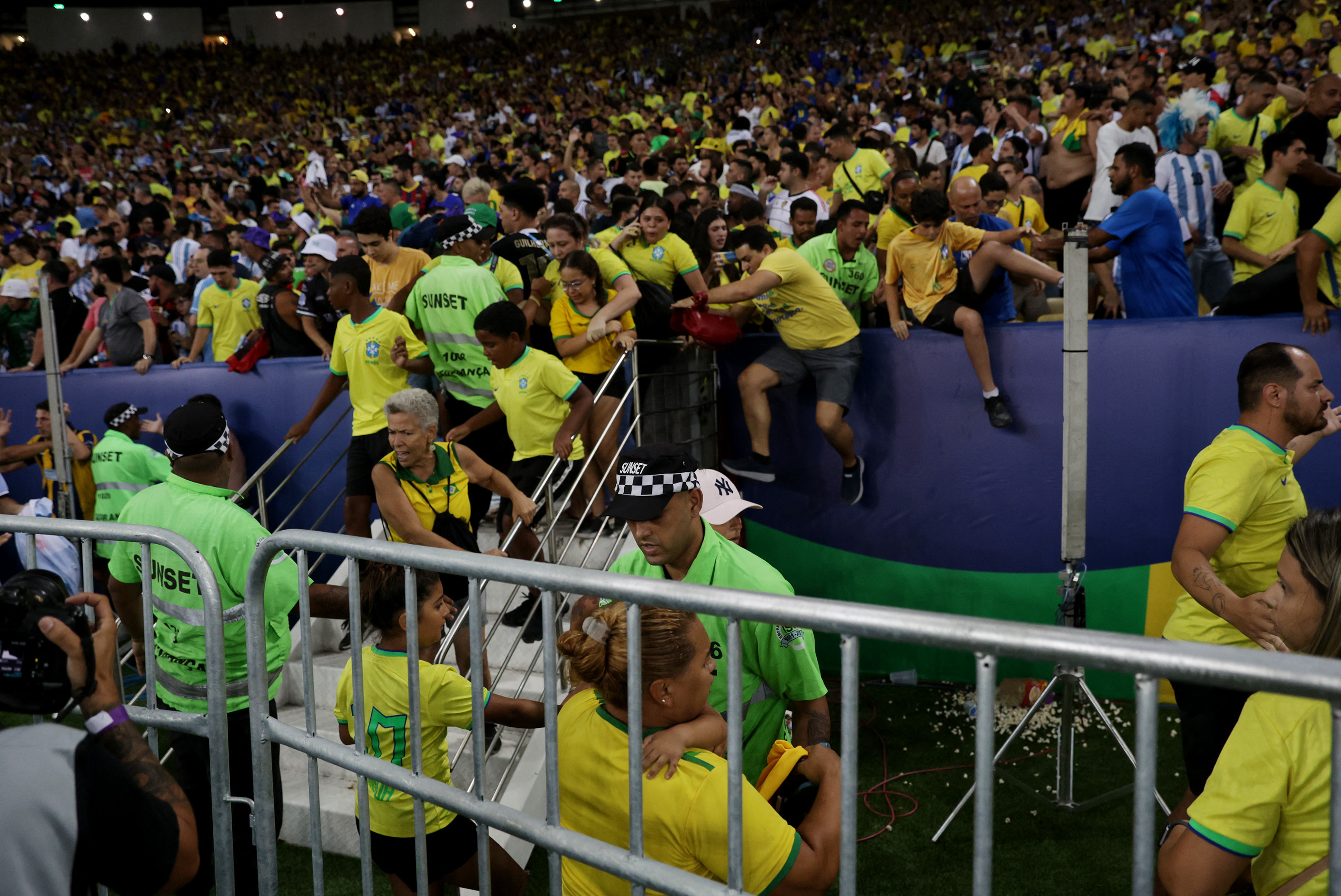 Messi Condemns Rio Police Brutality After Brazil And Argentina Fans Fight In The Stands