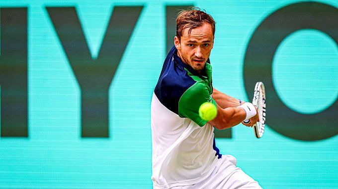 Daniil Medvedev vs Roberto Bautista Agut  Prediction, Betting Tips & Odds │23 JUNE, 2022