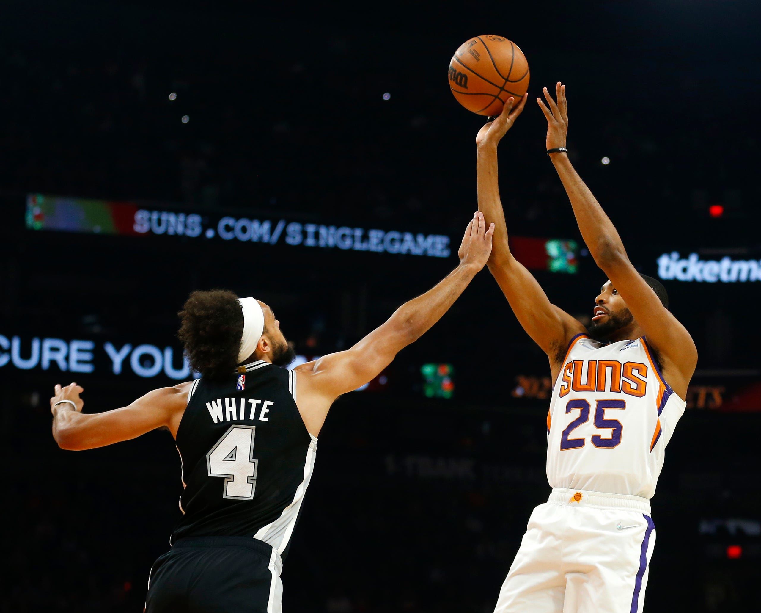 San Antonio Spurs vs Phoenix Suns Prediction, Betting Tips & Odds │18 JANUARY, 2022