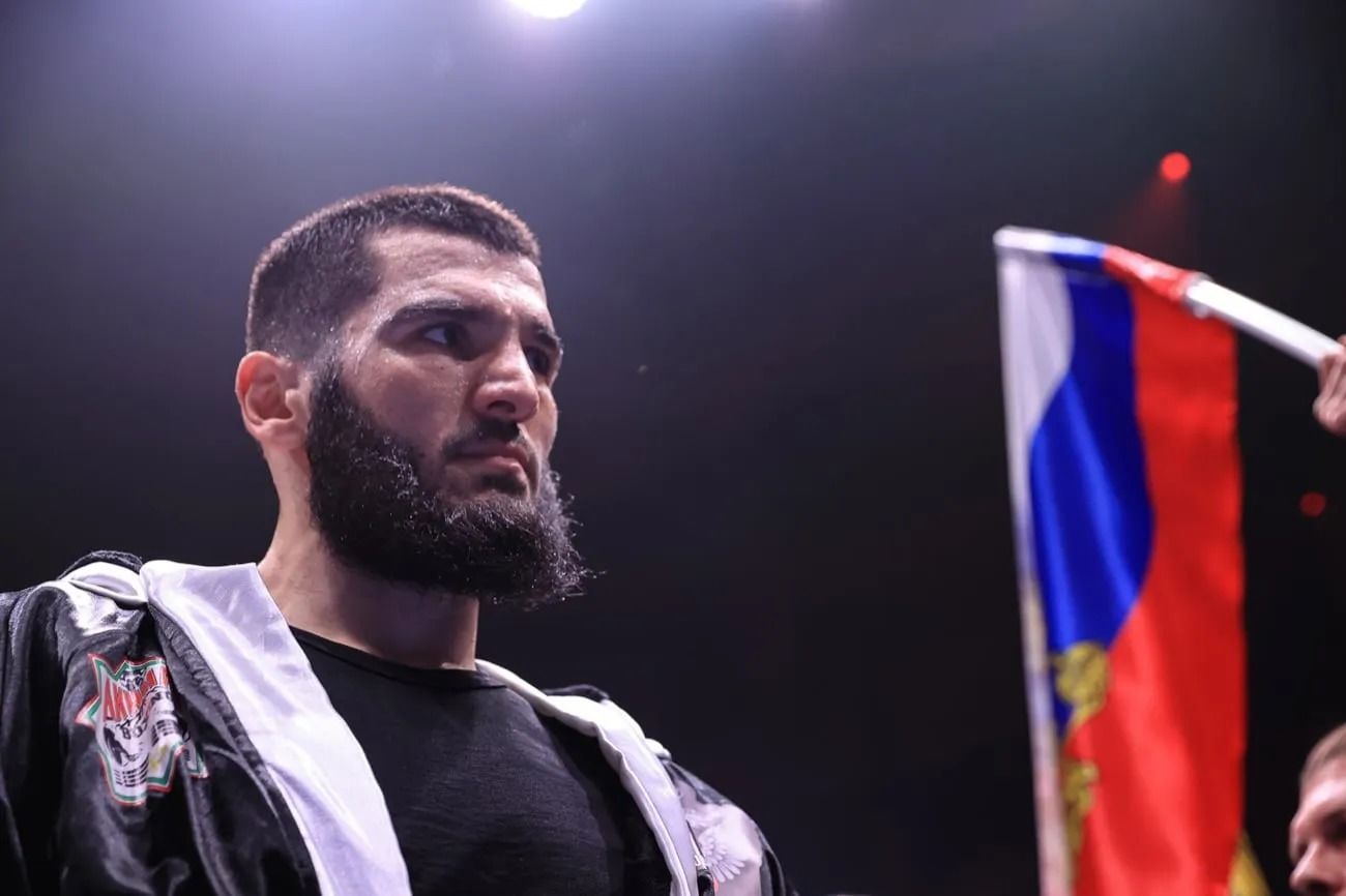 I Think It's 50-50: Beterbiev Assesses His Chances in a Street Fight Against Khabib