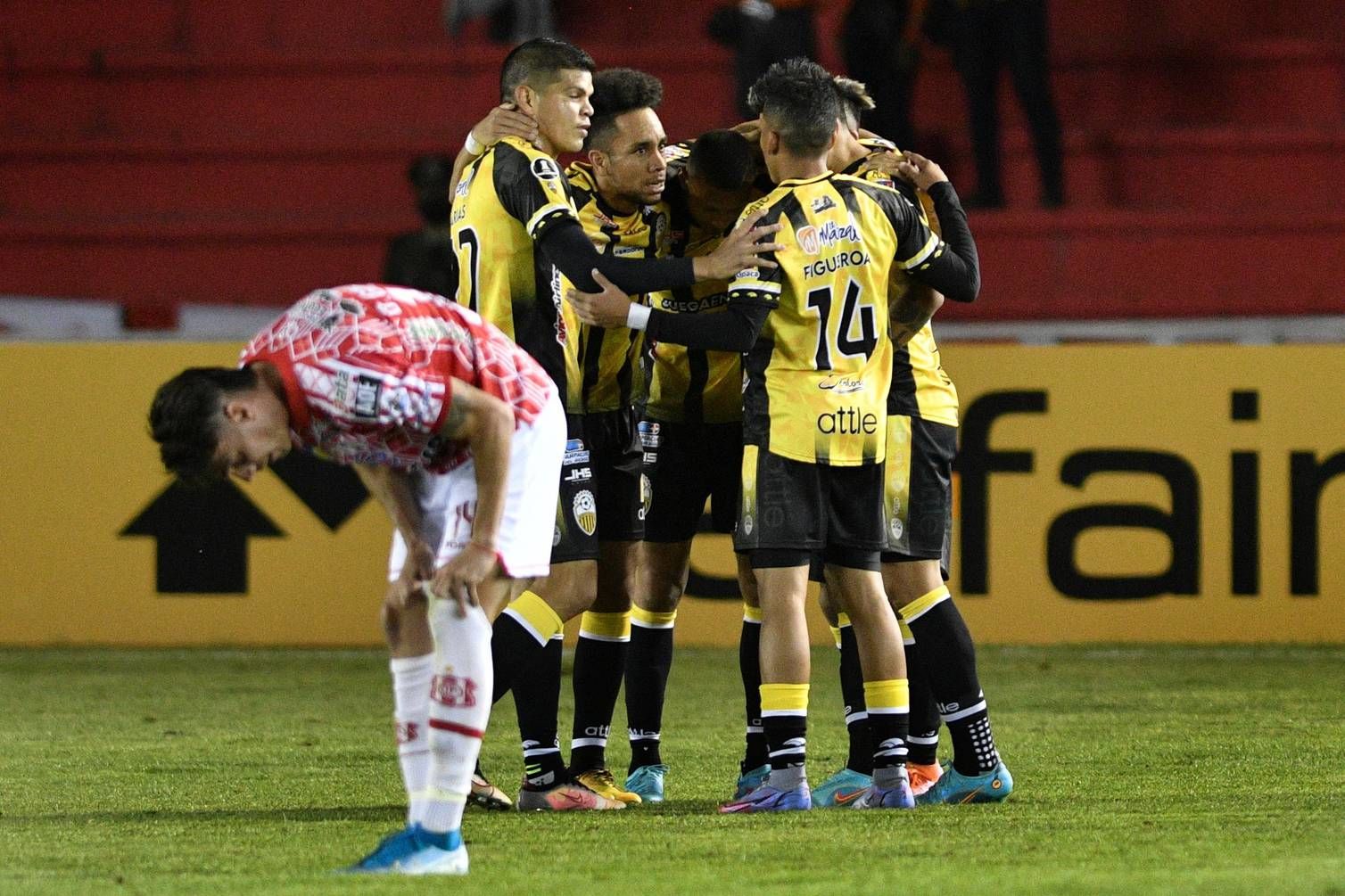 Deportivo Tachira vs. Independiente Petrolero Prediction, Betting Tips & Odds │19 MAY, 2022