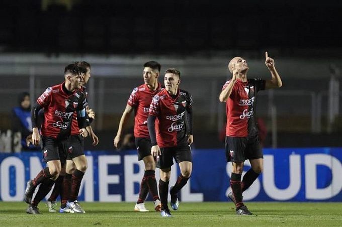 Colon vs Talleres de Cordoba Prediction, Betting Tips & Odds │7 JULY, 2022