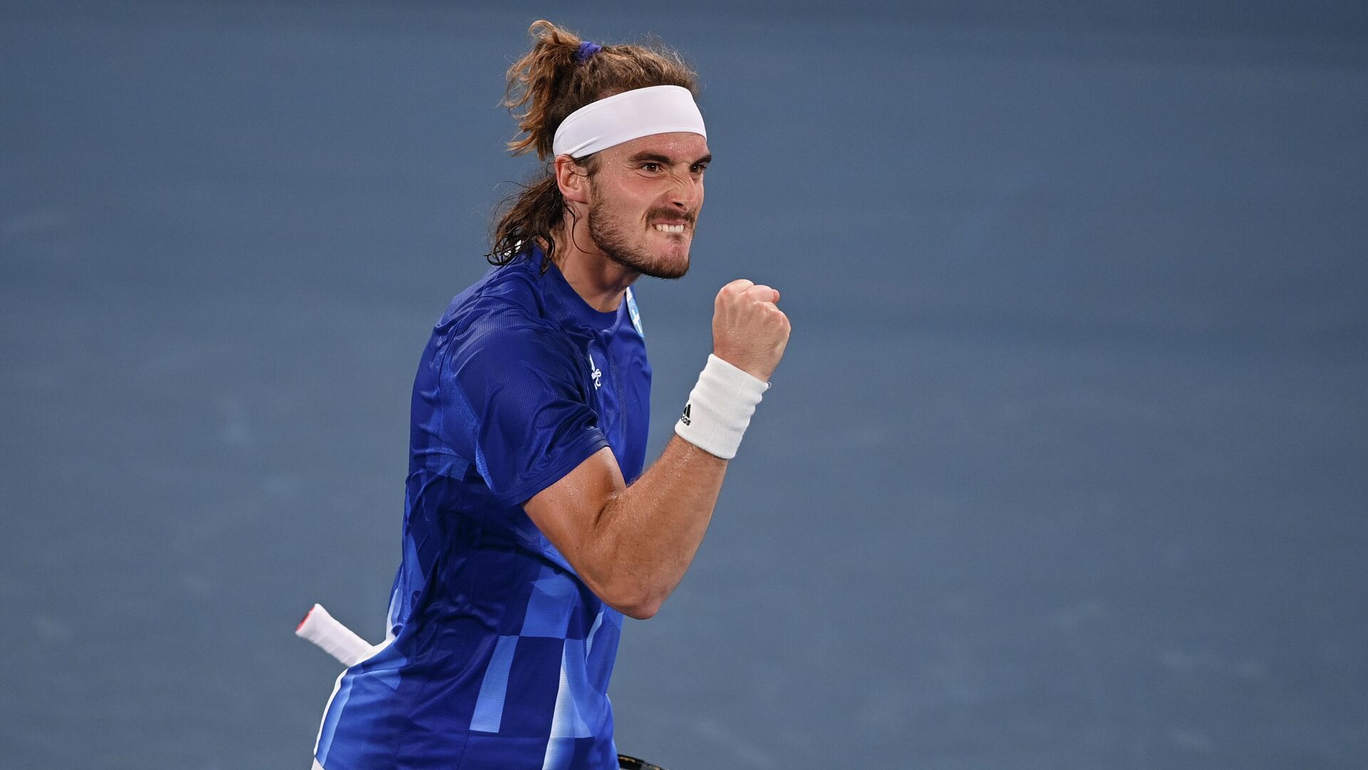 Bernabe Zapata Miralles vs Stefanos Tsitsipas Prediction, Betting Tips & Odds │2 MAY, 2023