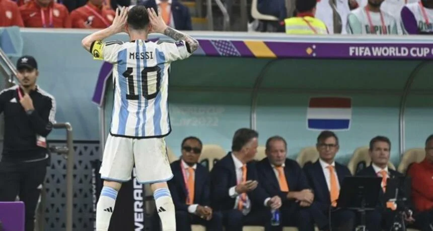 Former Referee Lahoz Called Messi's Behavior In World Cup 2022 Quarterfinals Disgraceful