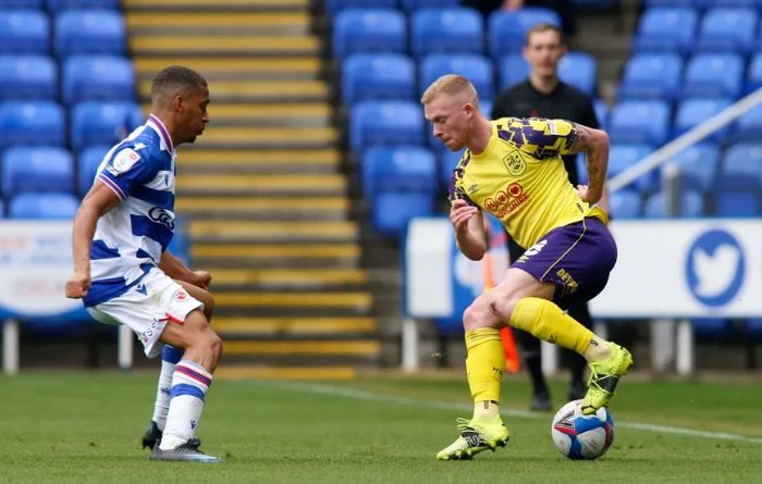 Reading vs Huddersfield Town Prediction, Betting Tips & Odds │1 OCTOBER, 2022