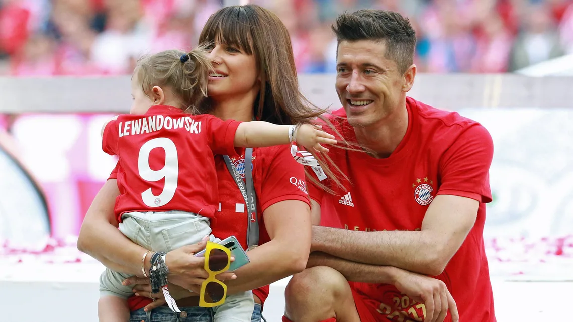 Robert Lewandowski's Wife Says She Was Asked To Start Performing in MMA