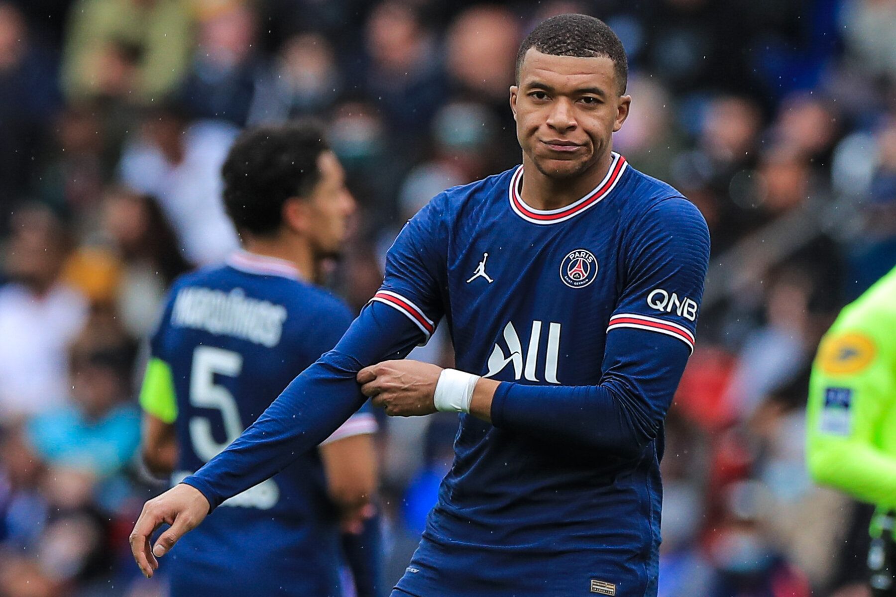 Mbappe claims he didn't ask PSG management to let him go to another team during winter transfer window