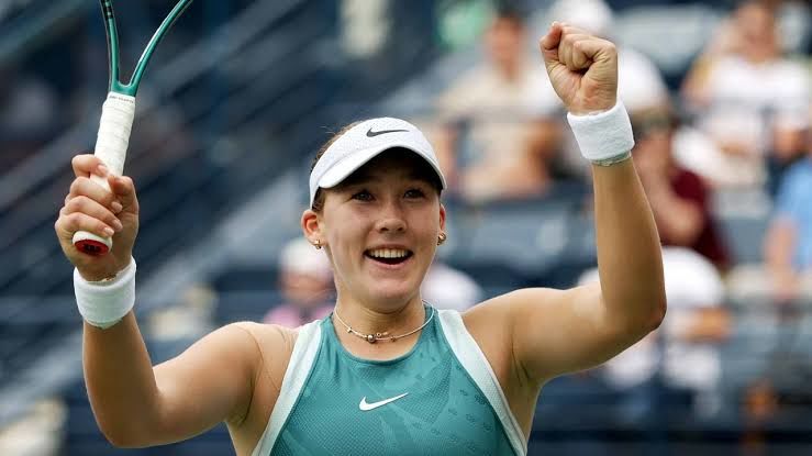 Mirra Andreeva vs Lois Boisson French Open 2025 at Roland Garros