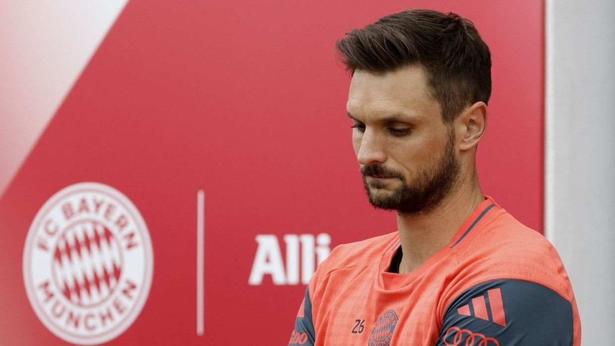 Bayern Munich's Goalkeeper Ulreich Confirms Son's Death After Long Illness