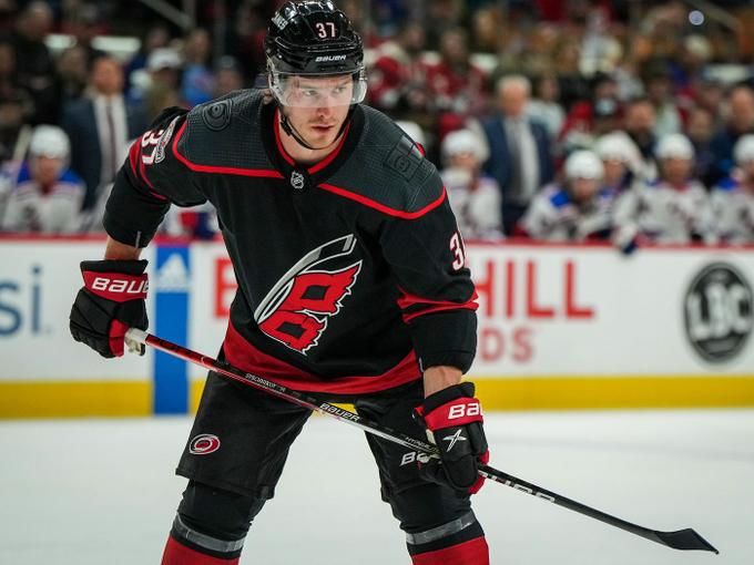 Carolina Hurricanes vs Washington Capitals Pronóstico, Apuestas y Cuotas│18 de Febrero del 2023