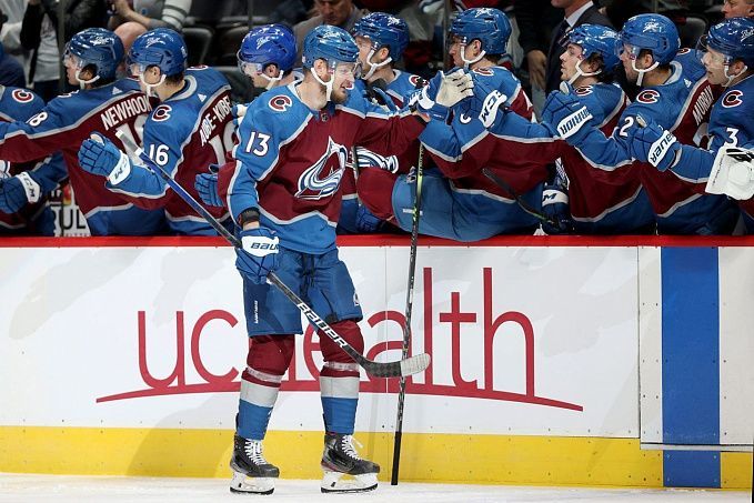 Winnipeg Jets vs Colorado Avalanche Predictions, Betting Tips & Odds │9 APRIL, 2022