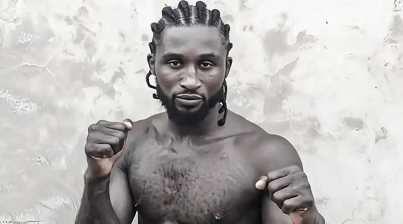 Nigerian Boxer Olanrewaju Dies During Fight at Age 40
